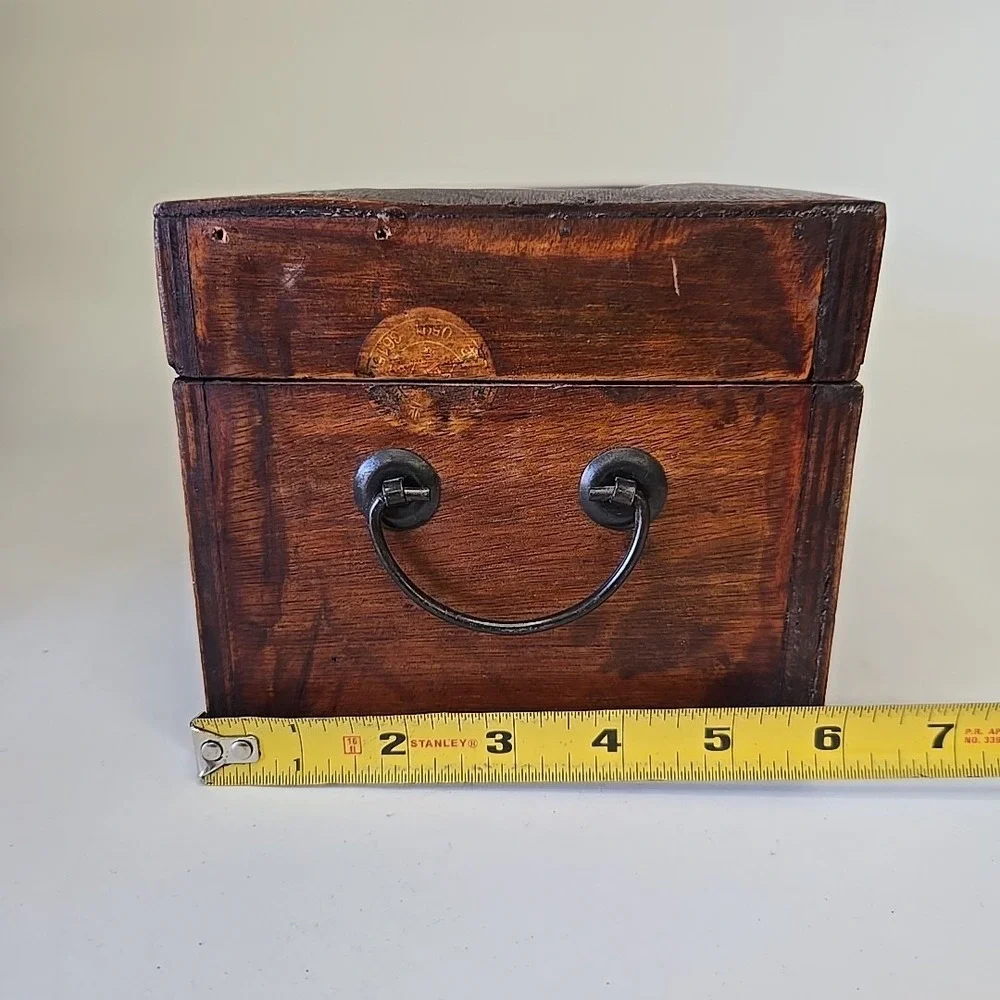 Antique Keepsake or Jewelry Box Hand‎ Made With Woven Inlay Wooden Box